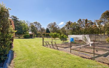 16 Sugarloaf Road, Beaconsfield Upper