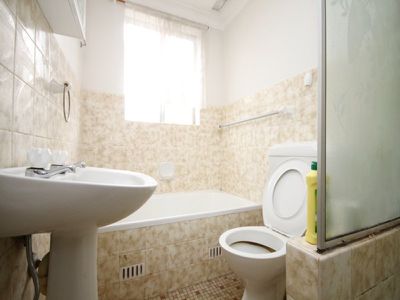 9 / 25 Yerrick Road, Lakemba