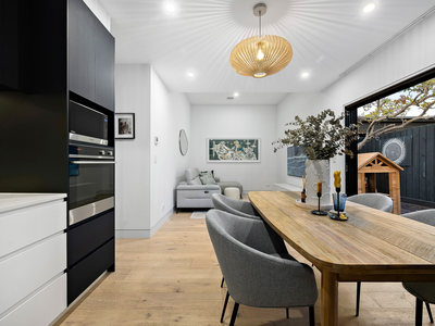 76 Pentland Parade, Yarraville