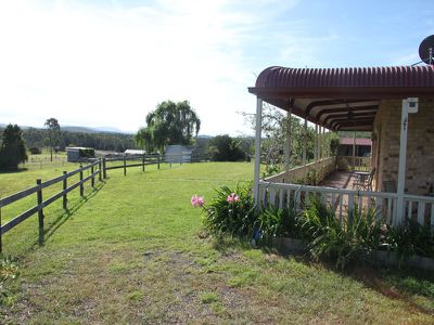 27 Aroona Street, Coomba Park
