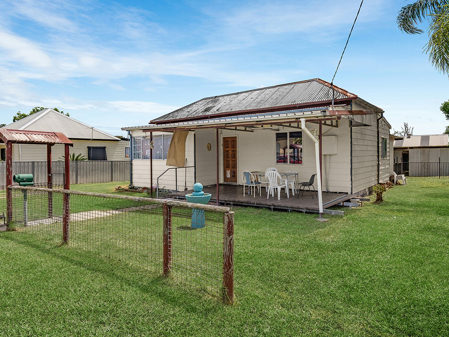 21 Sixth Street, Weston