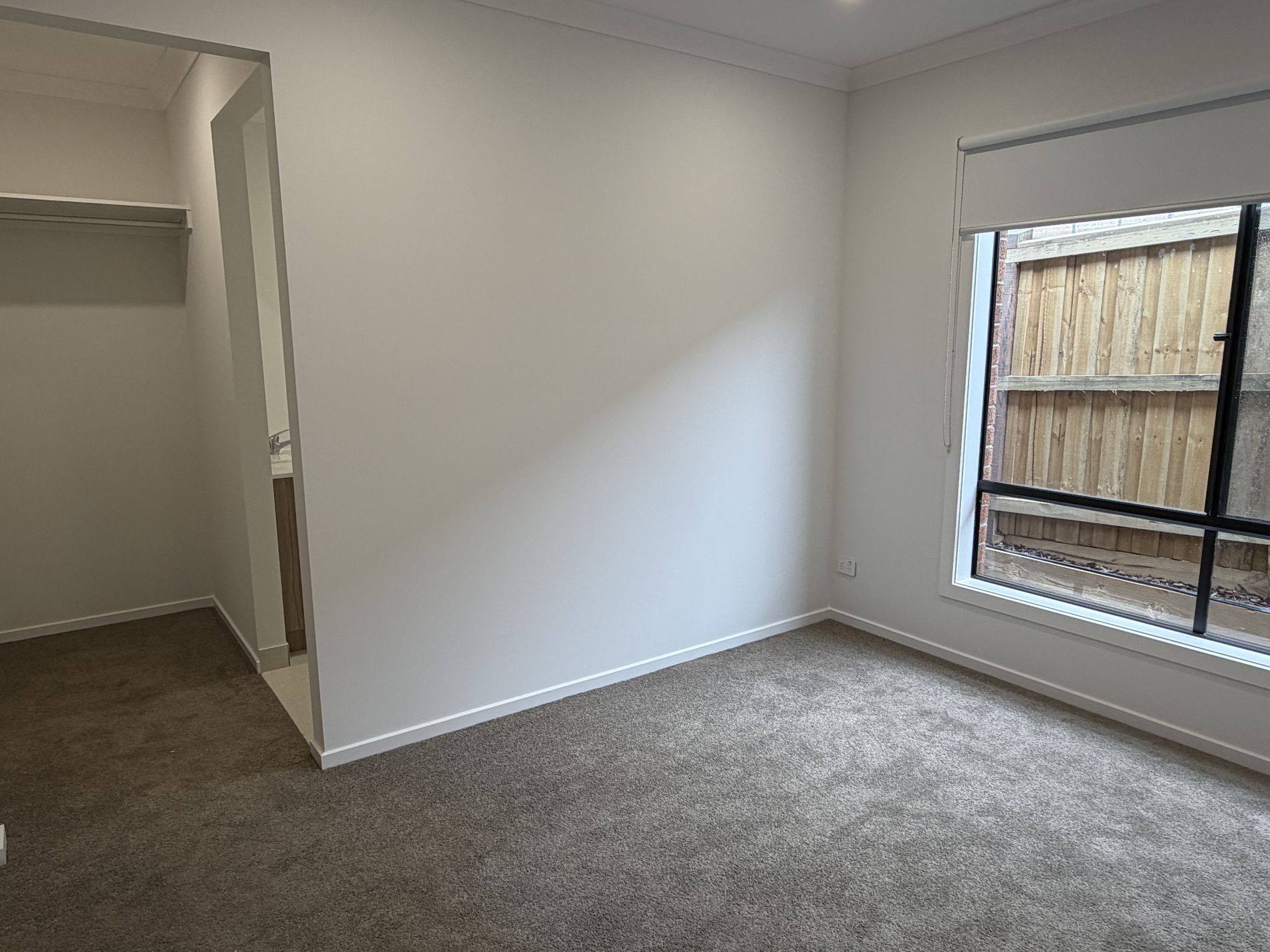 28 Rhea Drive, Leopold