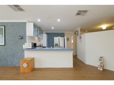 8 Bark Circle, Kenwick