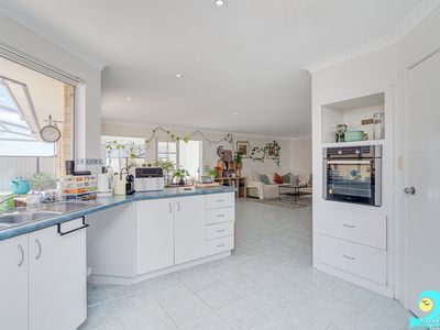 11 Pebbly Way, Clarkson