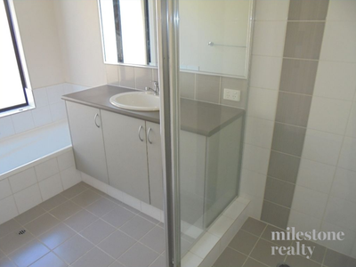 34 Wilderness Way, Aveley