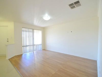8 Yoorn Way, Bertram
