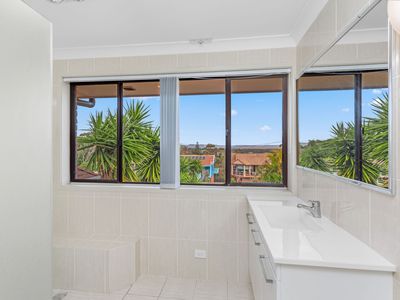80 Lakeview Crescent, Forster
