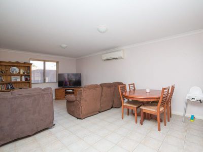 8 / 4 Reynolds Place, South Hedland