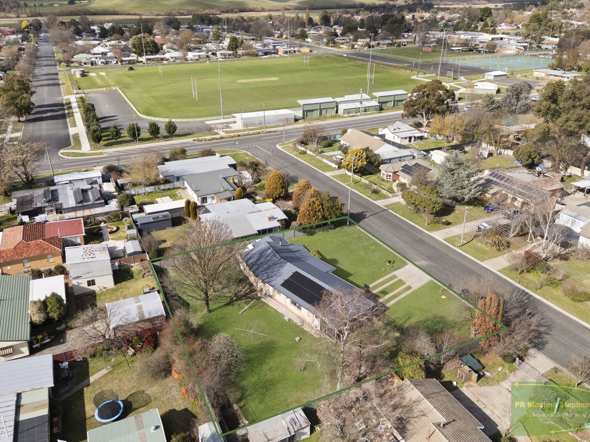 8 Rowlands Street, Blayney