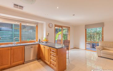 8 Hillman Court, Berwick