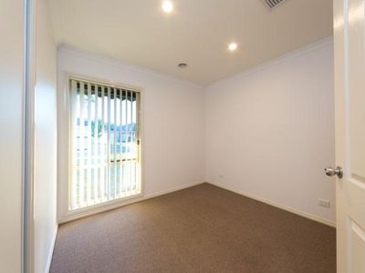 2 BIRKDALE TERRACE, Wodonga