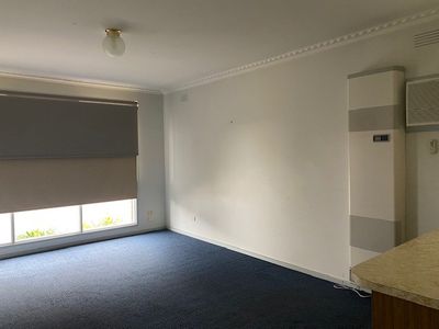 2 / 15 Greaves Street, Werribee