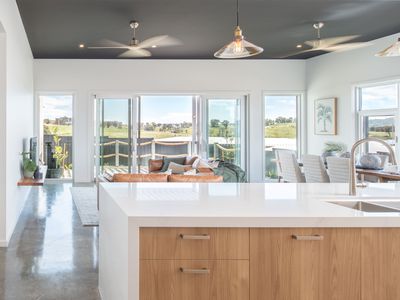 23 Edwin Hicks Way, Coombs