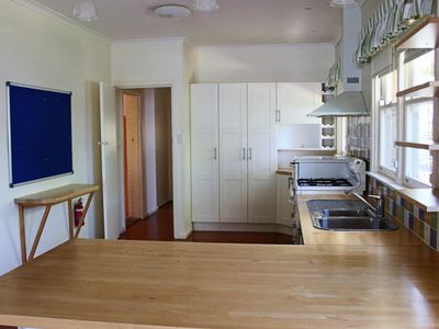 8 Araluen Parade, Belmont