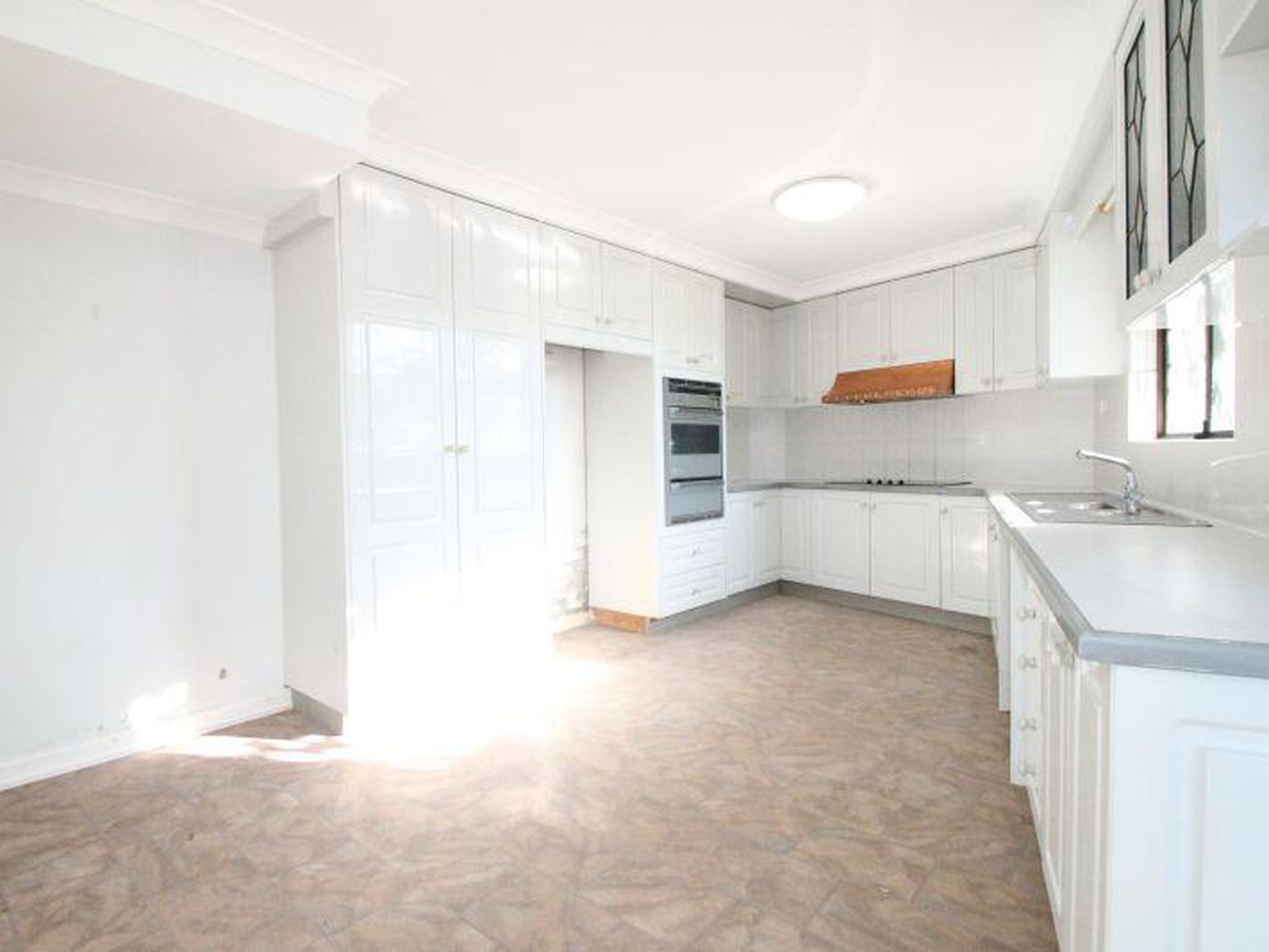 36 The Glen Road, Bardwell Valley