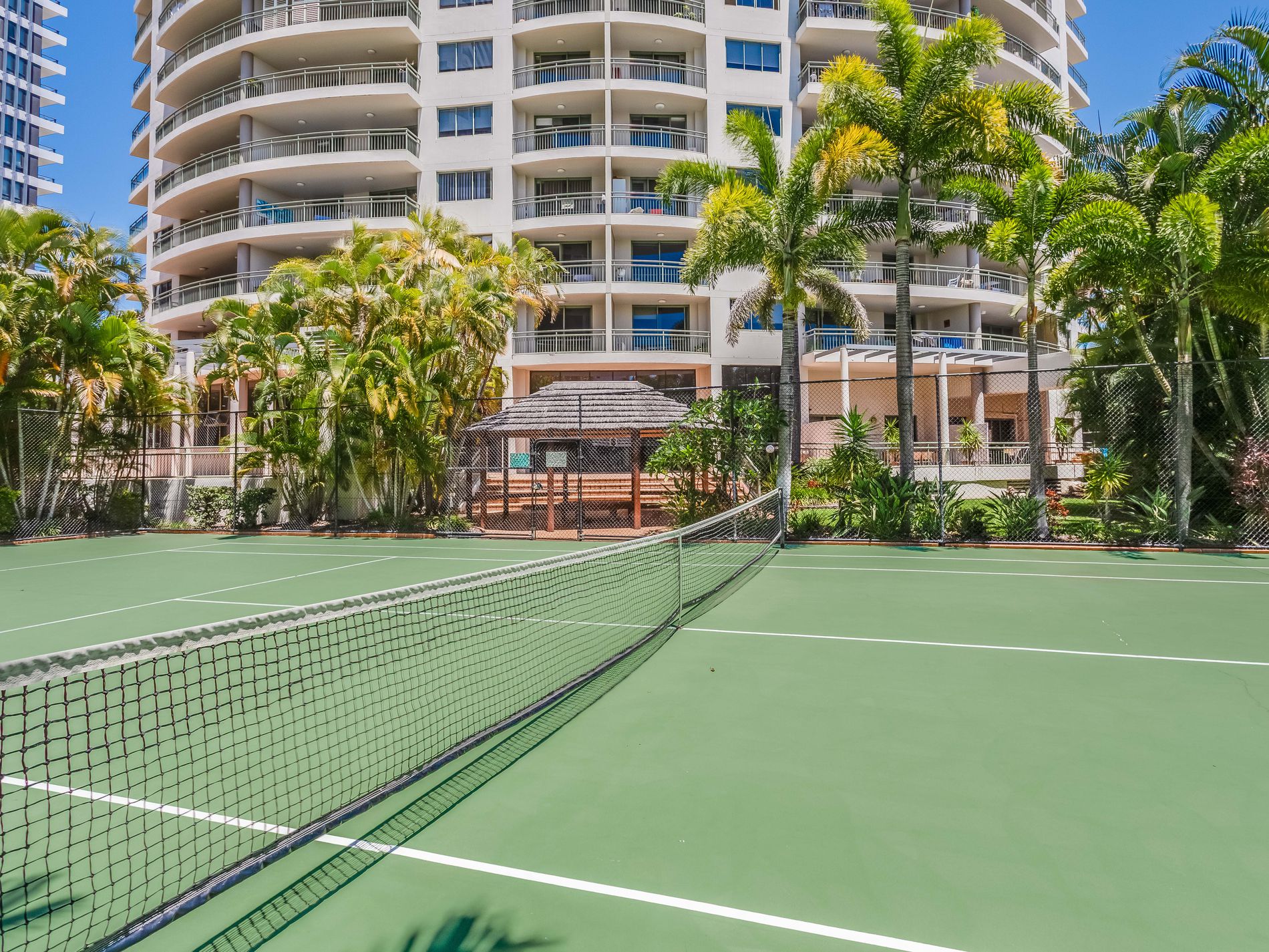 9 / 29-39 Woodroffe Ave, Main Beach