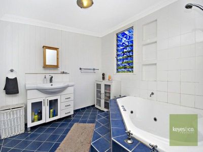 10 Fourteenth Avenue, Railway Estate