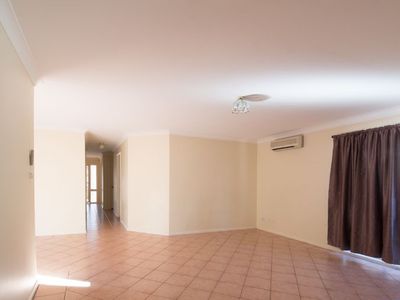 4 Sandover Court, Wattle Grove