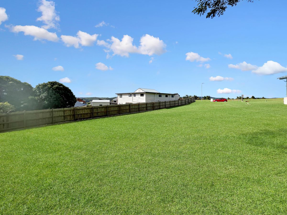 8 Walnut Close , Yungaburra