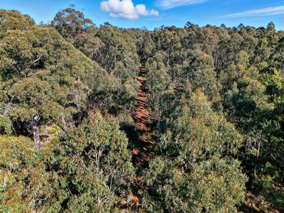 123 Lake View Road, Lake Leake