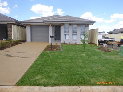 9 Volta Ave, Dubbo