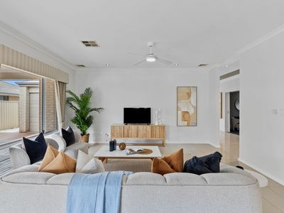 9 Fiore Court, Lake Coogee