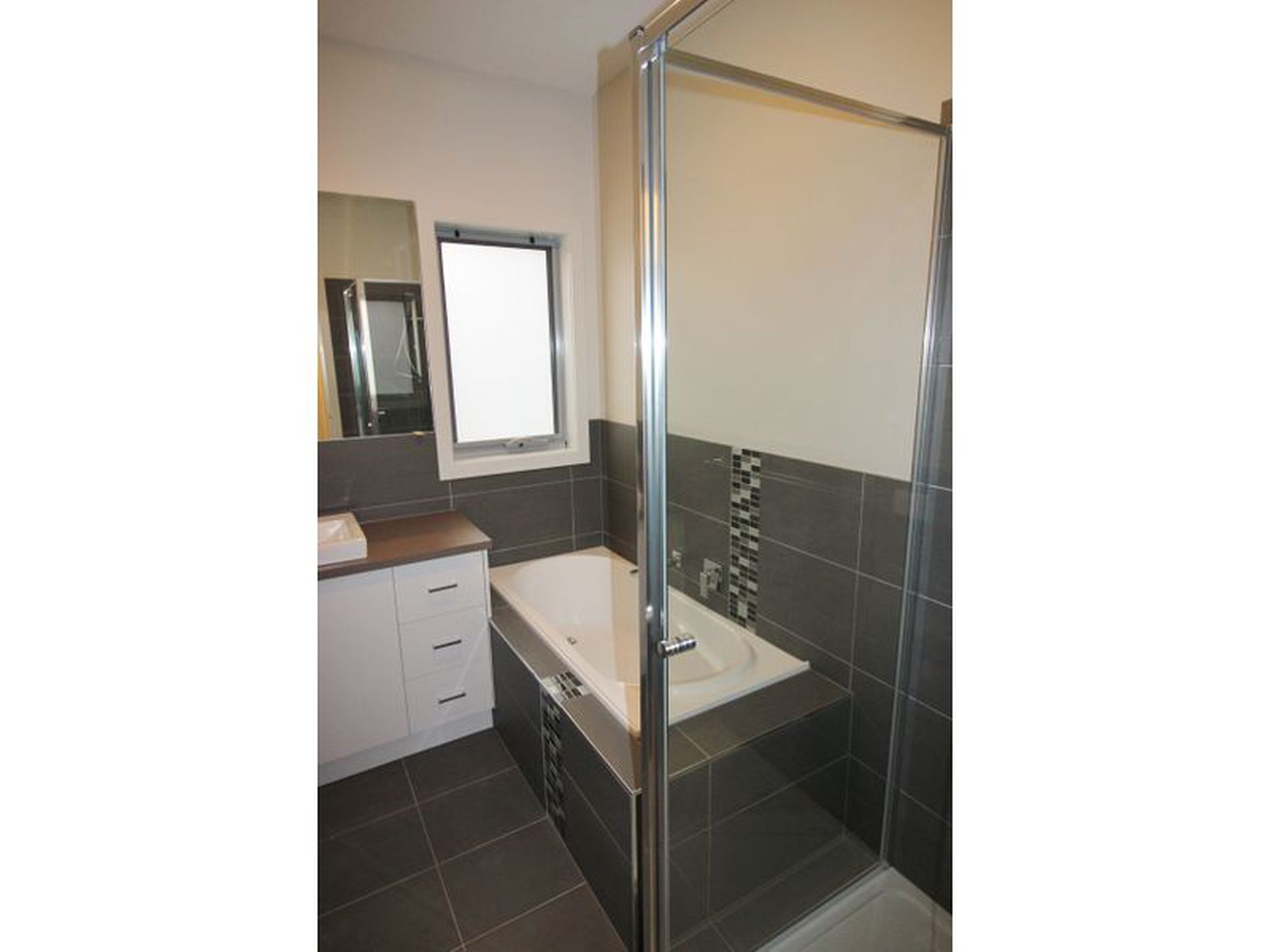 2 / 39 Milton Street, Bell Park