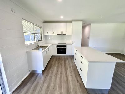 2 Lotus Place, Mooroobool