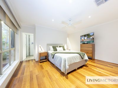 9 Terang Avenue, Burwood East