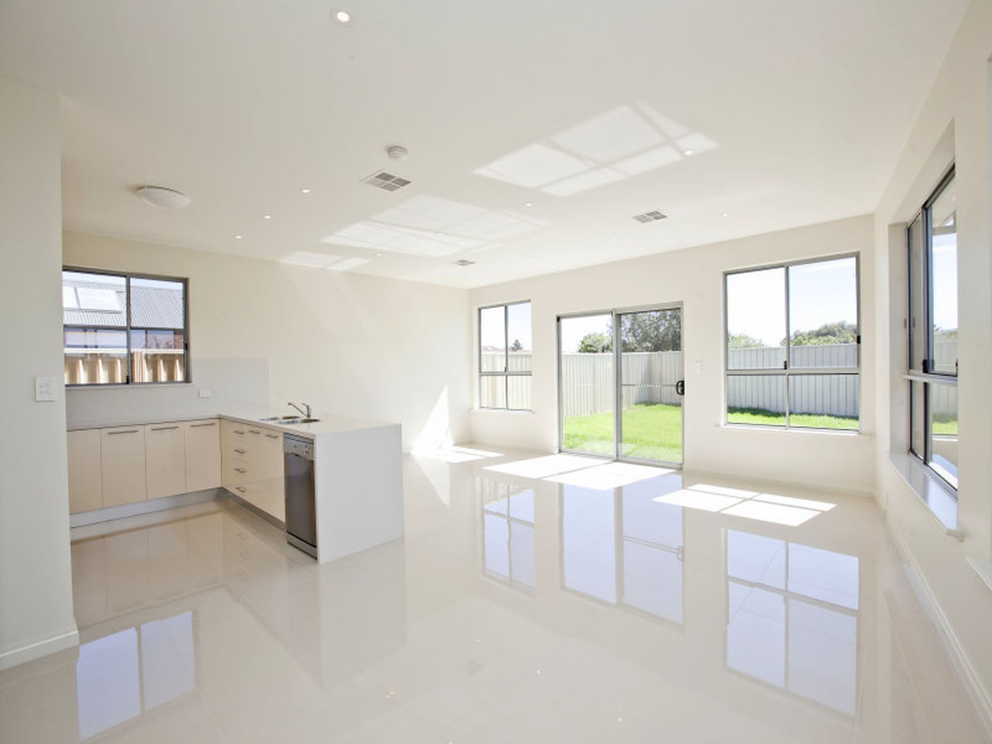 6 Buccleuch Avenue, Findon