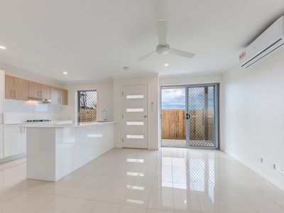 1 / 5 Jarrah Dr, Peregian Springs