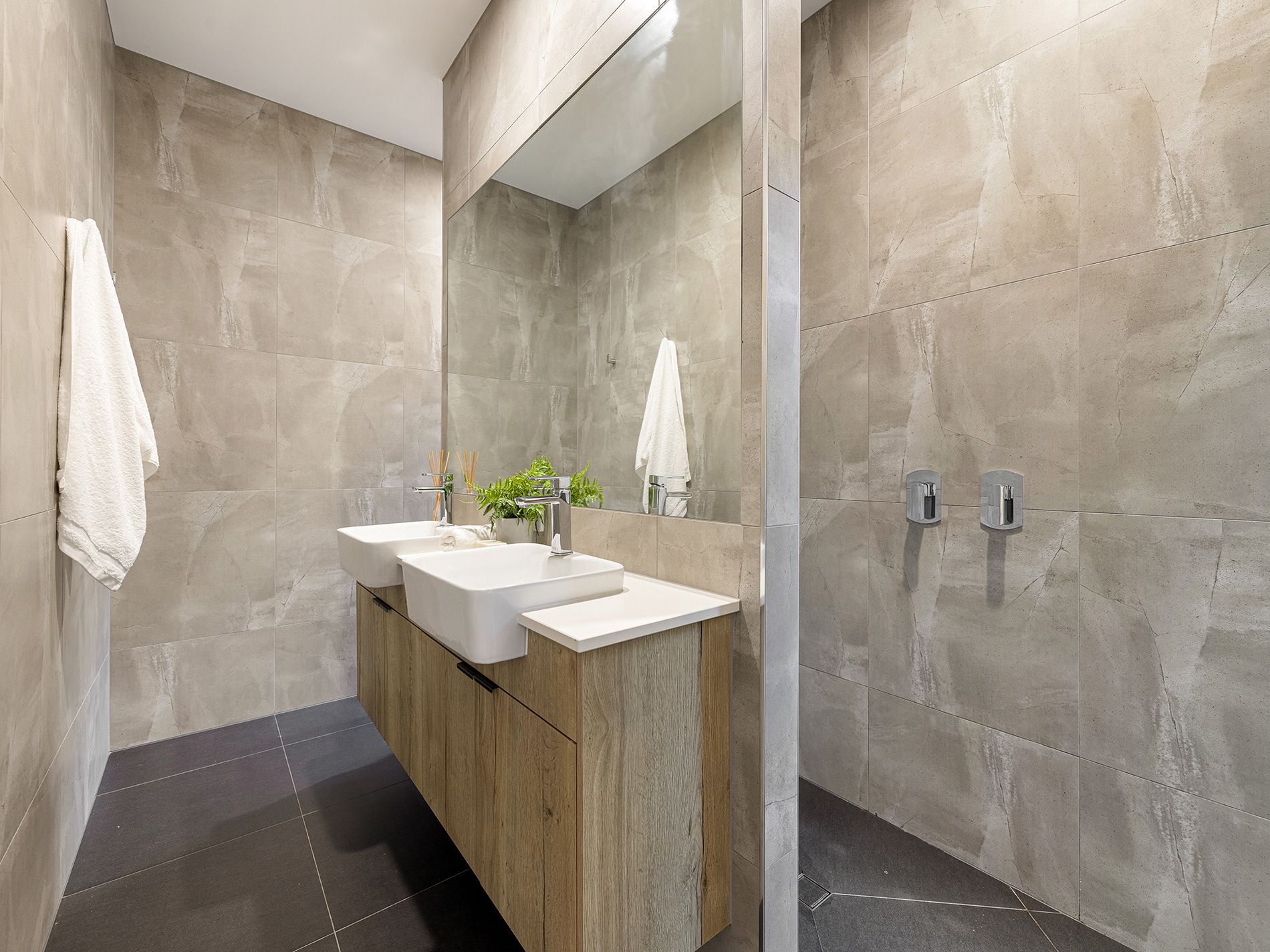 135 Kingfisher Crescent, Palmview