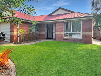 2 / 96 Greenacre Drive, Parkwood