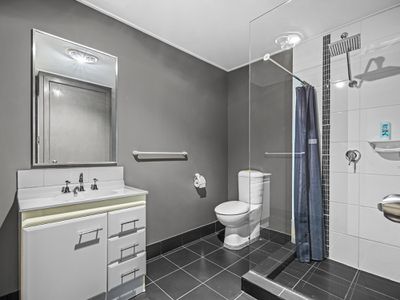 2 / 61 Holdsworth Street, Coorparoo