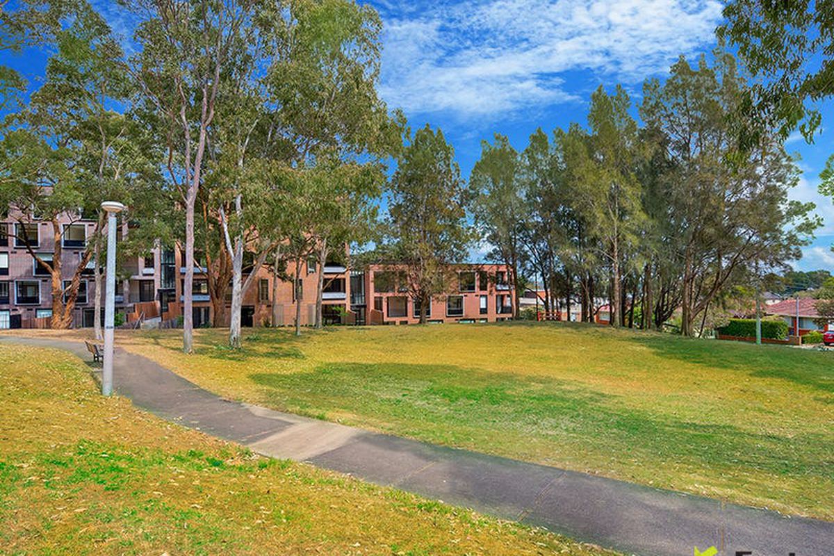 A325 / 3 McKinnon Avenue, Five Dock