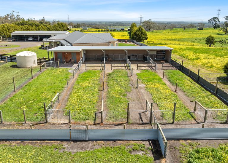 231 Golf Course Road, Heywood