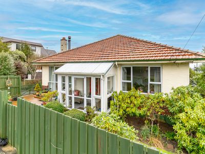 102 Preston Crescent, Belleknowes