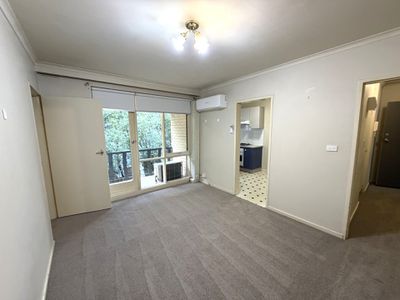 8 / 33 Rosstown Road, Carnegie