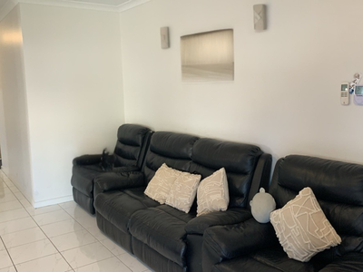 6 Red Robin Road, Truganina