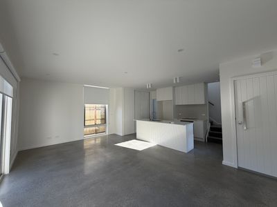 2 / 24 Willana Avenue, Hamlyn Heights