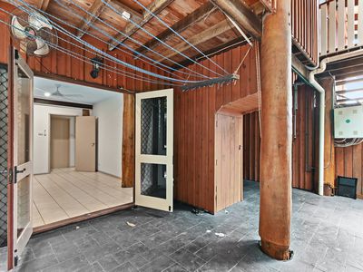 7 THORNTON COURT, White Rock