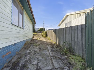 81 Friend Street, George Town