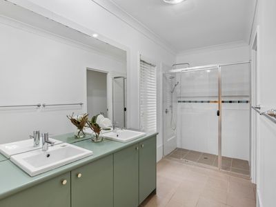 60 Saint Augustines Drive, Augustine Heights