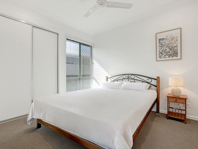 11 Girringun Parade, Mount Peter