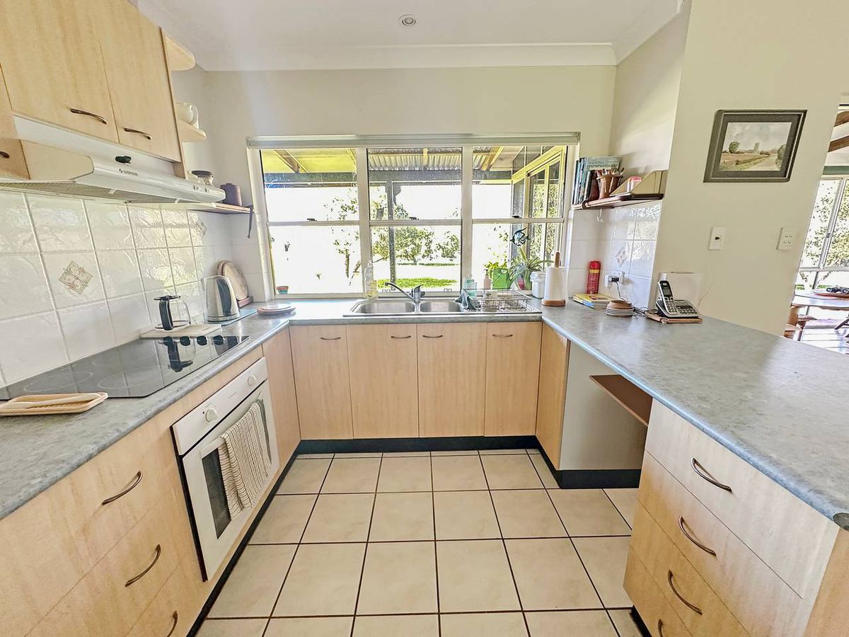 10 Panoramic Drive, Atherton