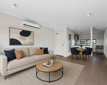 8 Hinterland Close, Lynbrook