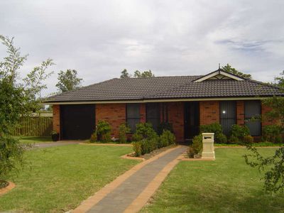 16 Cardiff Arms Avenue, Dubbo