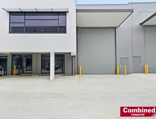 Fantastic Warehouse in Excellent Location