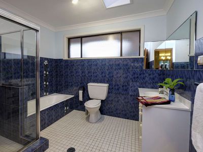 1 Sirius Key, Forster