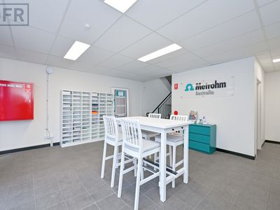 6 / 27 Tamara Drive, Cockburn Central